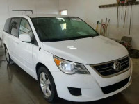 2010 VOLKSWAGEN ROUTAN 2V4RW3D11AR174229