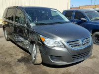 2010 VOLKSWAGEN ROUTAN 2V4RW3D19AR272442