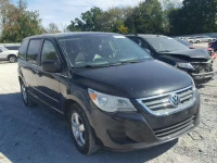 2010 VOLKSWAGEN ROUTAN 2V4RW3D14AR272509