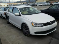 2011 VOLKSWAGEN JETTA SE 3VWDZ7AJ3BM372971