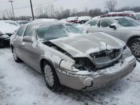 2003 LINCOLN TOWN CAR S 1LNHM82W13Y607176