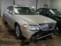 2005 LINCOLN TOWN CAR S 1LNHM82W85Y608277