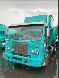 2001 PETERBILT 320 1NPZHD8X31D712384