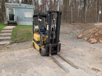 1998 CATERPILLAR FORKLIFT AT81C01529