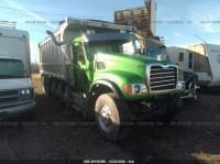 2003 MACK 700 CV700 1M2AG11C23M003120