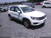 2016 Volkswagen Tiguan WVGBV7AX9GW555997