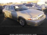 2004 Lincoln Town Car EXECUTIVE/SIGNATURE 1LNHM81W94Y682467