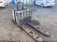 2007 CROWN RIDER PALLET TRUCK  6A244889