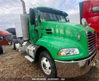 2011 MACK CXU613  1M1AW09Y5BM012555