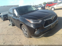 2021 TOYOTA HIGHLANDER XLE 5TDGZRAH3MS520662