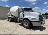 2015 MACK GU813 GU800 1M2AX13C7FM029293