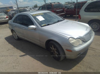 2001 MERCEDES-BENZ C-CLASS WDBRF64J71F064237