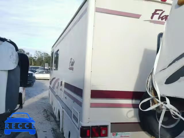 1995 CHEVROLET P30 1GBJP37N0S3327328 image 2