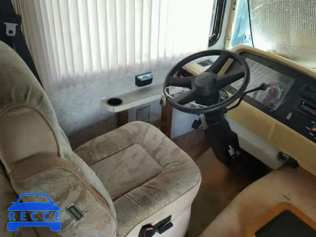 1995 CHEVROLET P30 1GBJP37N0S3327328 image 4