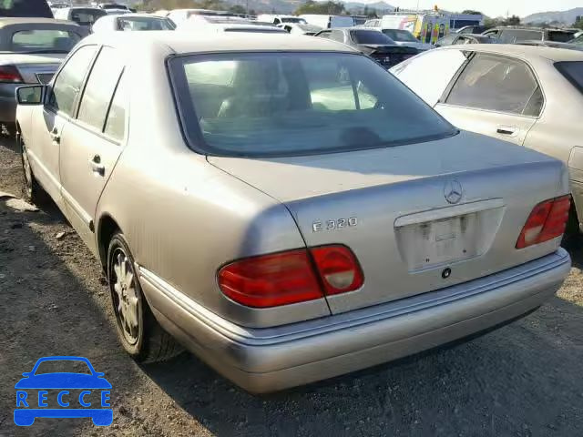 1998 MERCEDES-BENZ E 320 4MAT WDBJF82F0WX007113 image 2