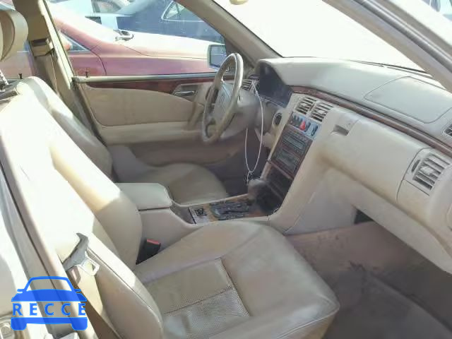 1998 MERCEDES-BENZ E 320 4MAT WDBJF82F0WX007113 image 4