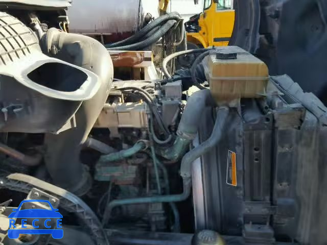 2005 VOLVO VN VNL 4V4NC9GH75N388730 Bild 6