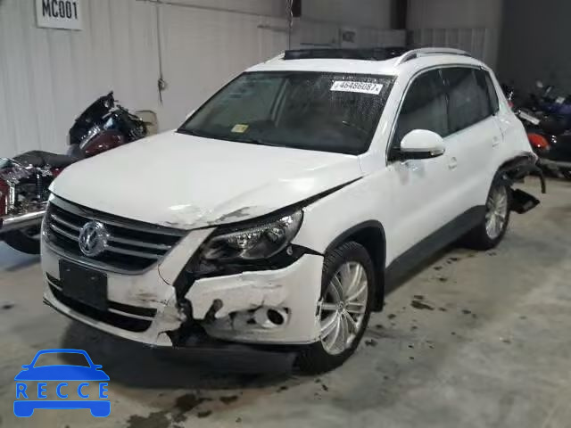 2010 VOLKSWAGEN TIGUAN SE WVGBV7AX2AW536117 Bild 1