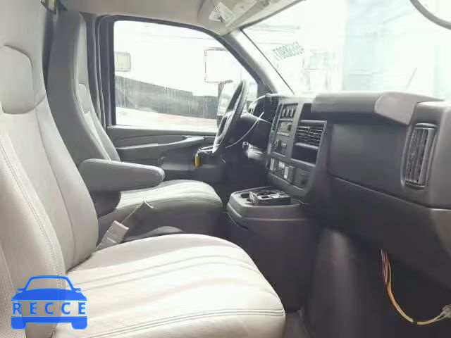2015 GMC SAVANA 1GD374CG5F1900240 Bild 4