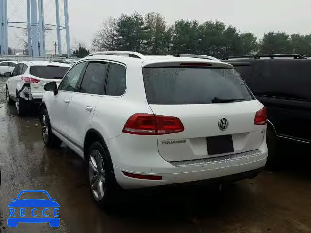 2014 VOLKSWAGEN TOUAREG V6 WVGEF9BP8ED011603 Bild 2