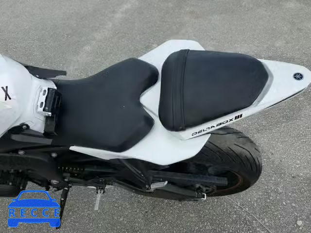 2012 YAMAHA YZFR6 JYARJ16E7CA027056 Bild 5