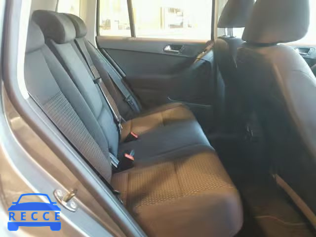 2011 VOLKSWAGEN TIGUAN S WVGBV7AX1BW511551 image 5