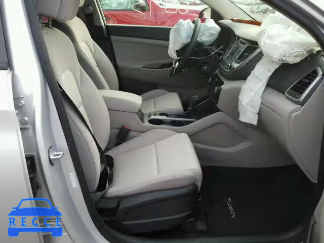 2017 HYUNDAI TUCSON SE KM8J23A4XHU324526 image 4