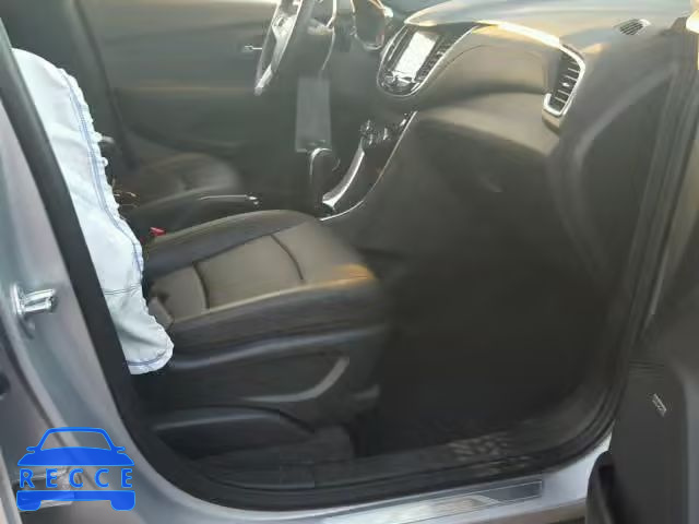 2017 CHEVROLET TRAX PREMI 3GNCJMSB7HL258134 image 4