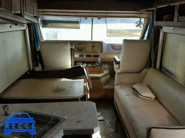 1985 CHEVROLET MOTORHOME 1GBKP37W4E3351715 image 4