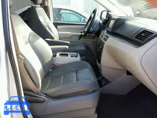 2010 VOLKSWAGEN ROUTAN SEL 2V4RW5DX1AR295374 image 4