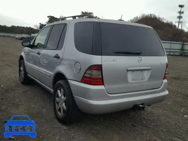 2000 MERCEDES-BENZ ML 430 4JGAB72E3YA209881 Bild 2