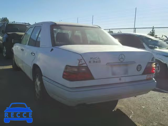 1995 MERCEDES-BENZ E 320 BASE WDBEA32E2SC158742 image 2