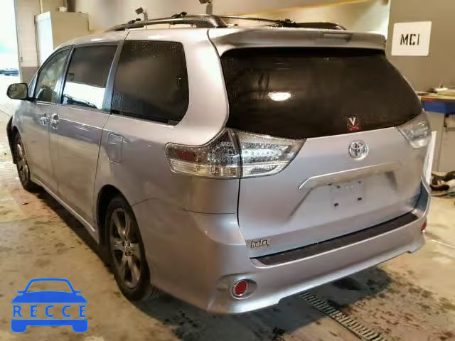 2017 TOYOTA SIENNA SE 5TDXZ3DC5HS803678 image 2