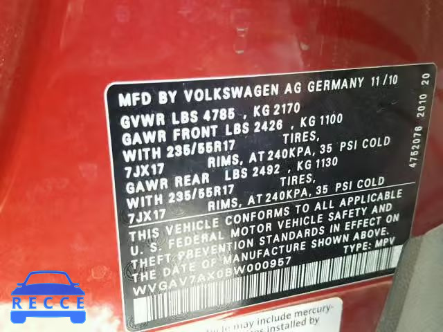 2011 VOLKSWAGEN TIGUAN S WVGAV7AX0BW000957 image 9