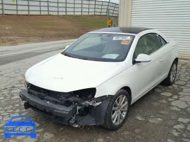 2008 VOLKSWAGEN EOS TURBO WVWBA71F28V045196 image 1