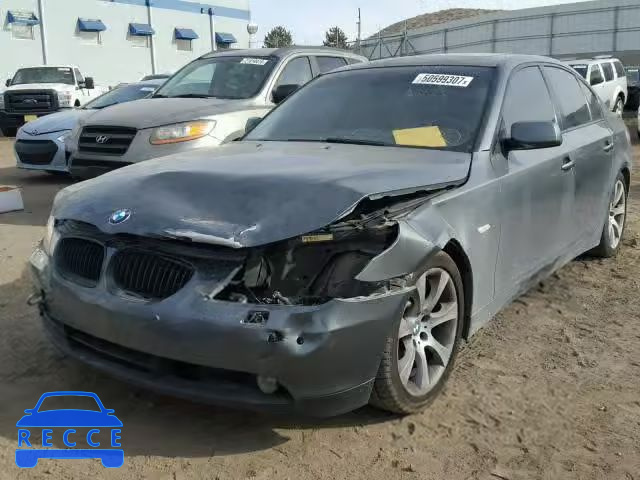 2004 BMW 545 I WBANB33514B112239 зображення 1