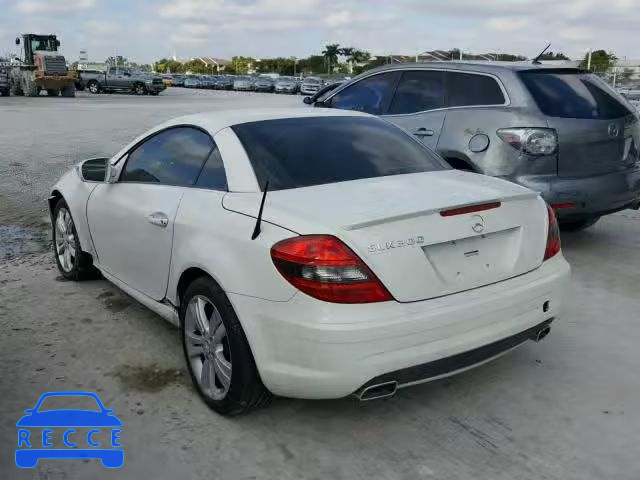 2011 MERCEDES-BENZ SLK 300 WDBWK5EA4BF241450 image 2