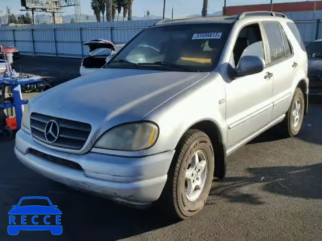 2000 MERCEDES-BENZ ML 320 4JGAB54E2YA219870 зображення 1