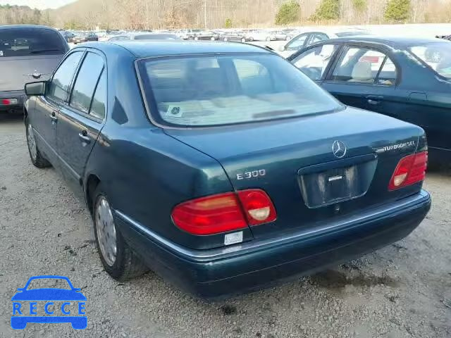 1999 MERCEDES-BENZ E 300TD WDBJF25H6XA929044 Bild 2