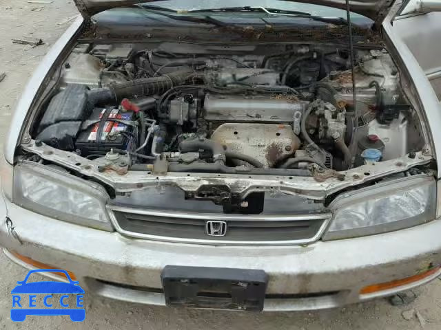 1996 HONDA ACCORD DX 1HGCD5685TA094016 image 6