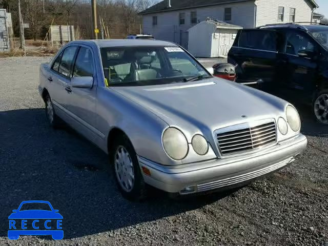 1998 MERCEDES-BENZ E 320 4MAT WDBJF82F1WX007704 image 0