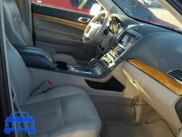 2011 LINCOLN MKT 2LMHJ5AT0BBJ53453 image 4
