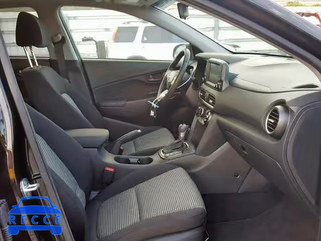2018 HYUNDAI KONA SEL KM8K62AA2JU177584 зображення 4