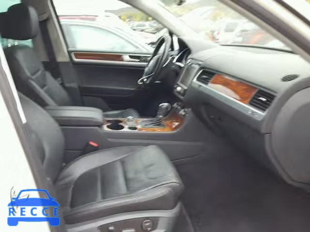 2011 VOLKSWAGEN TOUAREG HY WVGFG9BPXBD003340 image 4