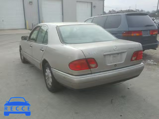 1998 MERCEDES-BENZ E 300TD WDBJF25F4WA551772 image 2