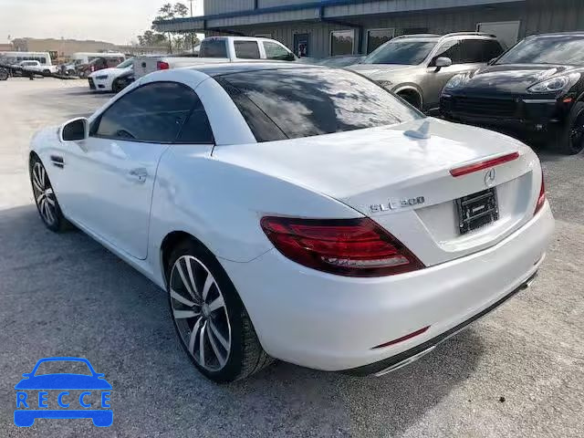 2017 MERCEDES-BENZ SLC 300 WDDPK3JA1HF138520 Bild 2