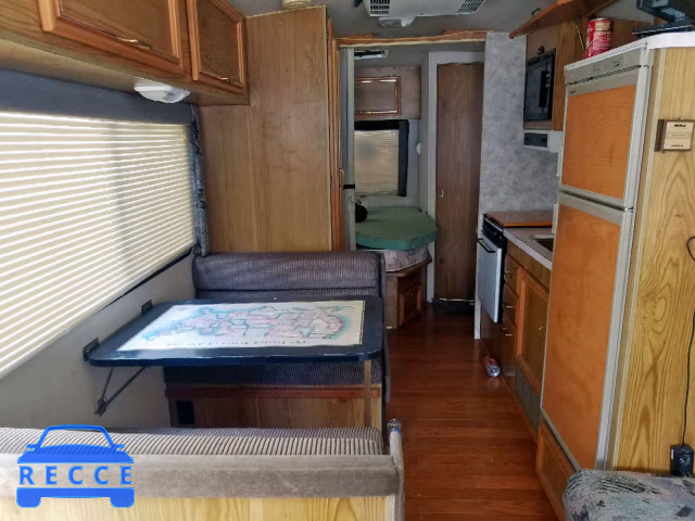 1992 CHEVROLET MOTORHOME 1GBKP37N8N3311600 image 5