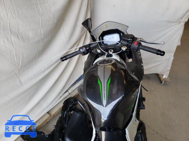 2022 KAWASAKI EX650 N ML5EXEN14NDA66838 зображення 4