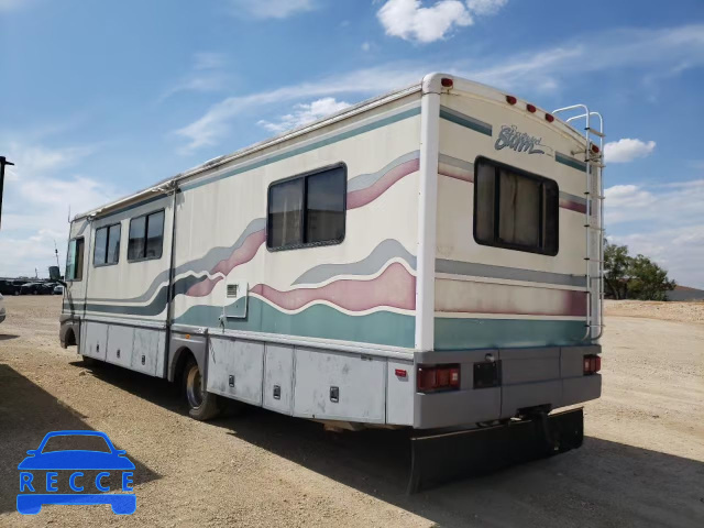 1998 CHEVROLET MOTORHOME 1GBLP37J6V3317980 image 2