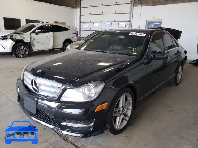 2012 MERCEDES-BENZ C CLASS WDDGF8BB2CR191193 image 1